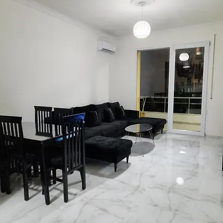 Black'n White Appartement Vlorë